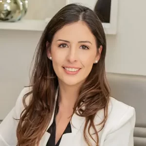 Dra. Vivian Alegria Ginecologista e Obstetra